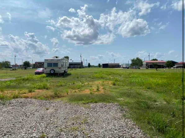 95 Ali Grace Ln, Savannah, TN 38372