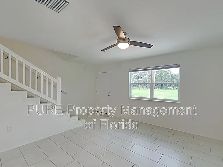 710 NE 4th St #101 — Photo 3