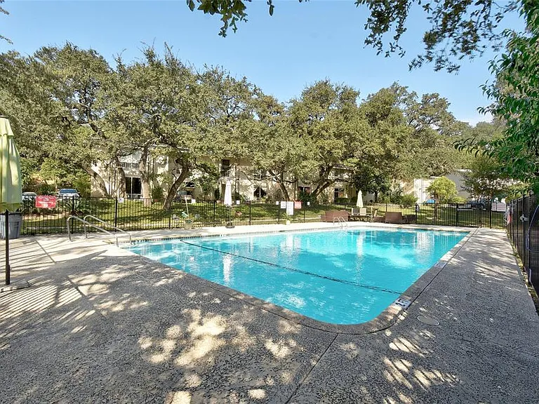 5330 Balcones Dr #G — Photo 19