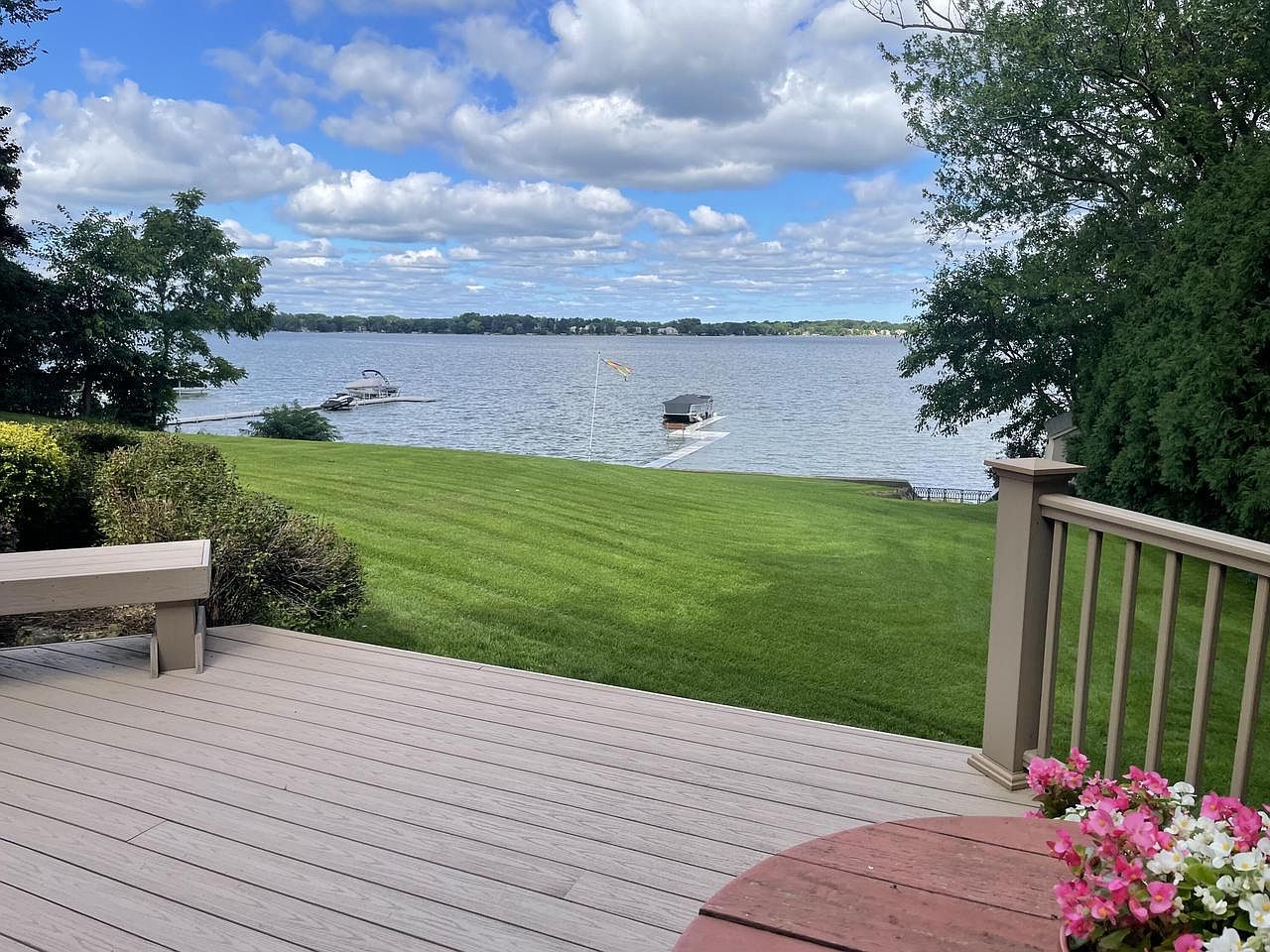 W398N6184 Mary LANE, Oconomowoc, WI 53066 | Zillow