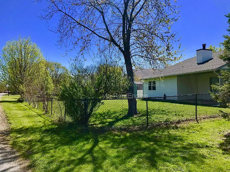 3215 Keystone Lakes Way — Photo 47