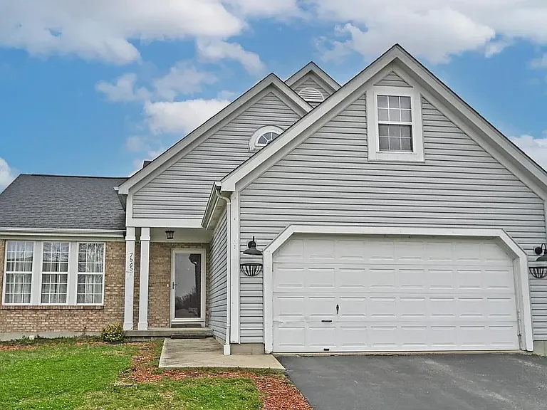 7545 Hyatts Ln — Photo 2