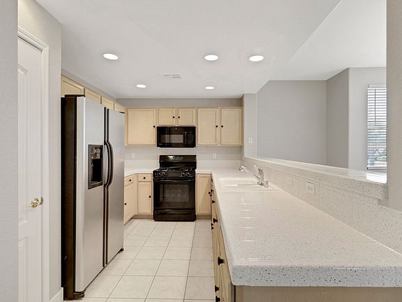 4th image of 2325 Windmill Pkwy APT 212