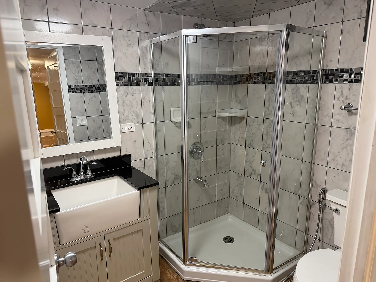 2 bed, 1500 sqft, $1,995 — Photo 4