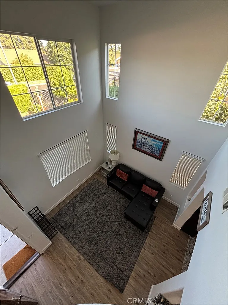 4 bed, 2584 sqft, $5,000 — Photo 3