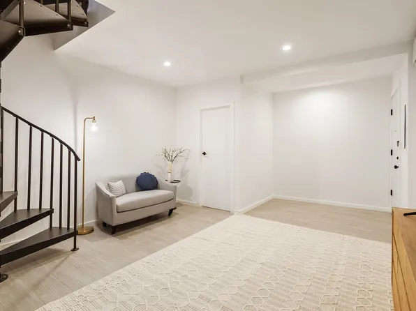 20-48 Steinway Avenue image 4 of 10