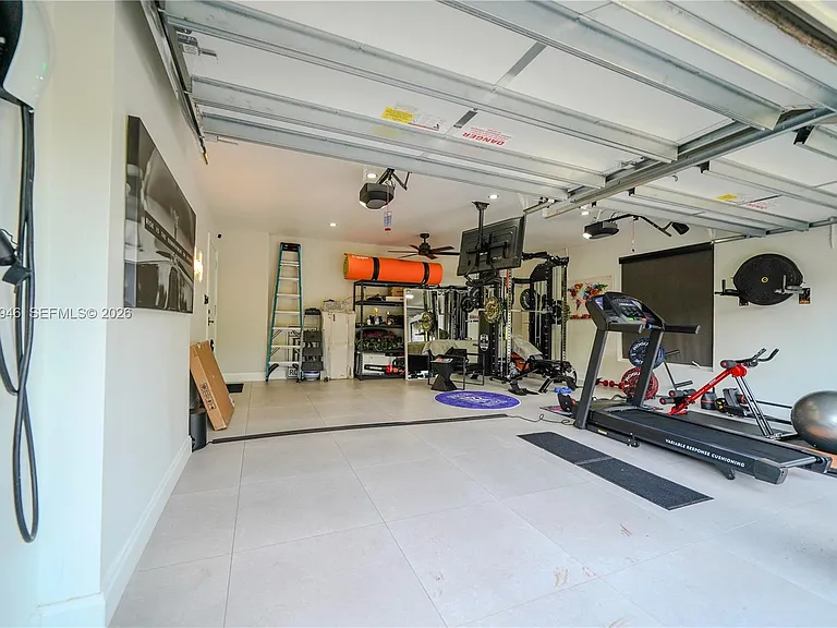 8134 Twin Lake Dr — Photo 14