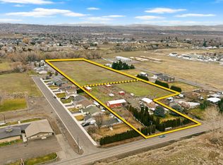 7703 Ahtanum Rd, Yakima, WA 98903