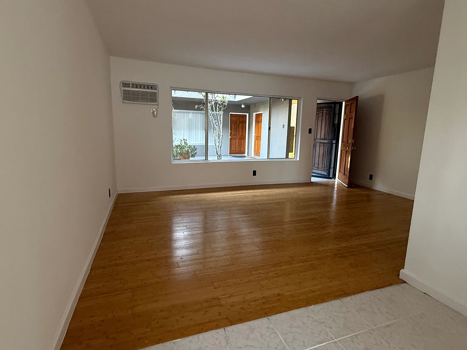 1 bed, 687 sqft, $1,995 — Photo 3