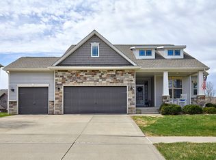 1441 S 95th St, West Des Moines, IA 50266