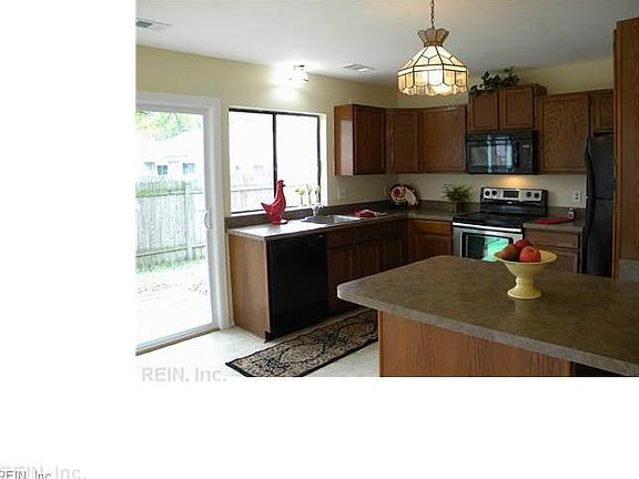 5th image of 3419 Dandelion Cres