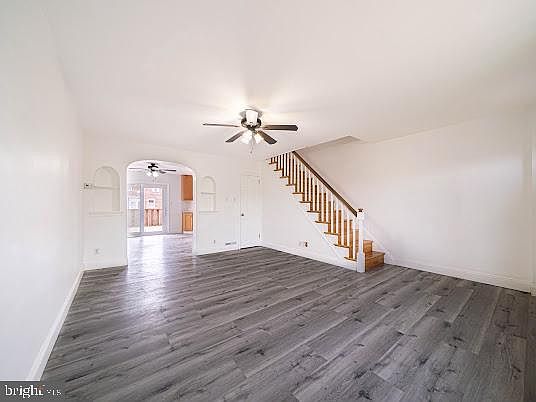 3rd image of 3435 Hartel Ave