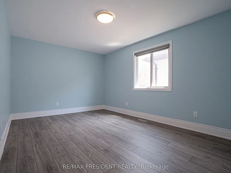 1565 Mickleborough Ct — Photo 25