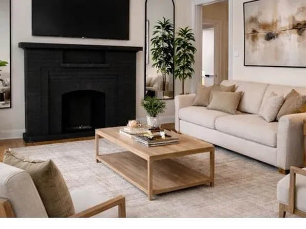 610 E 74th St #2B, Chicago, IL 60619