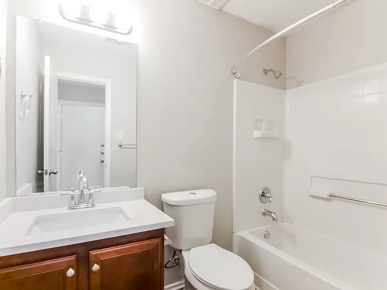 10769 Braemoor Dr — Photo 15