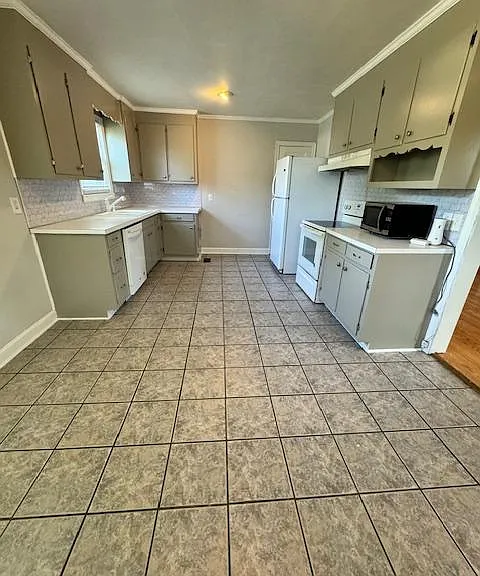 1320 Poplar Ave — Photo 23