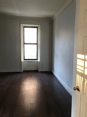 Rented by Batra Group Inc | media 7