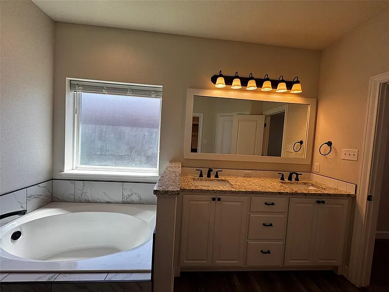 331 Sophia Ln — Photo 15