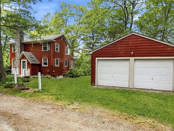4th image of 25 Pineland St