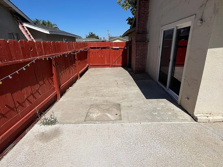 427 N Santa Ana St — Photo 8