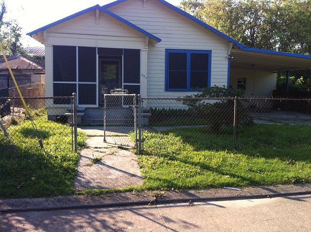 2nd image of 304 Lawrence St