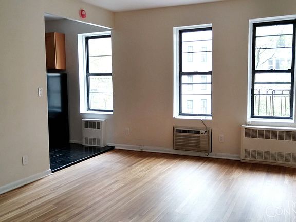 5th image of 15 Sheridan Sq APT 3H