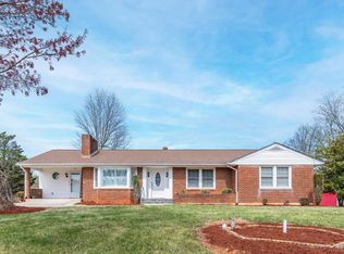 1128 Snead Cir, Bedford, VA 24523