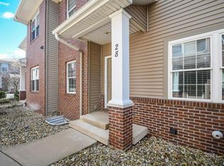 11217 Oakwood Dr #28, Peoria, IL