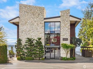 Pebble Beach Condo, Kirkland, WA 98033