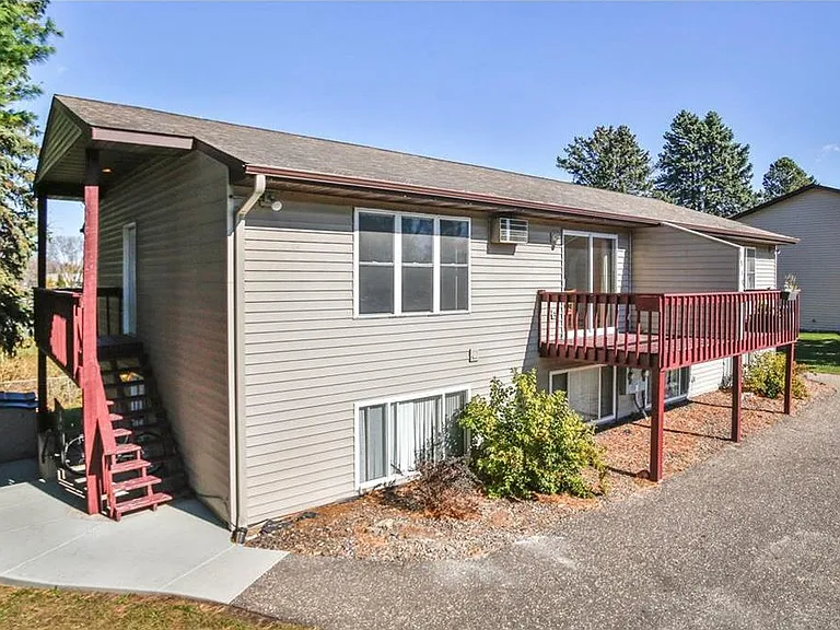 1515 Pinewood Ln #2 — Photo 2
