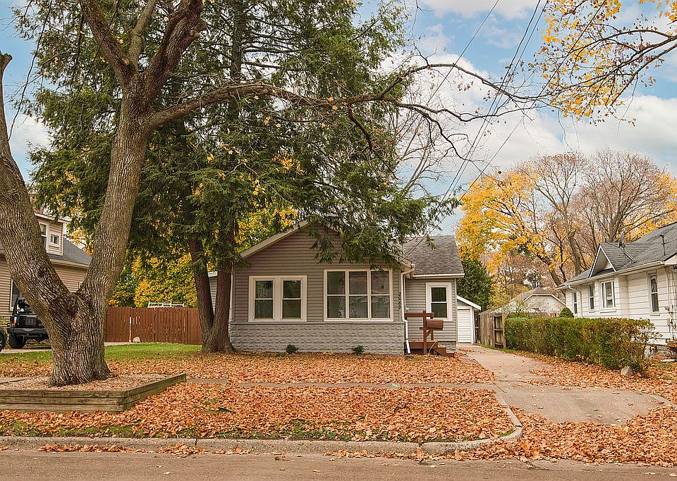 1st image of 2069 Prospect Ave NE
