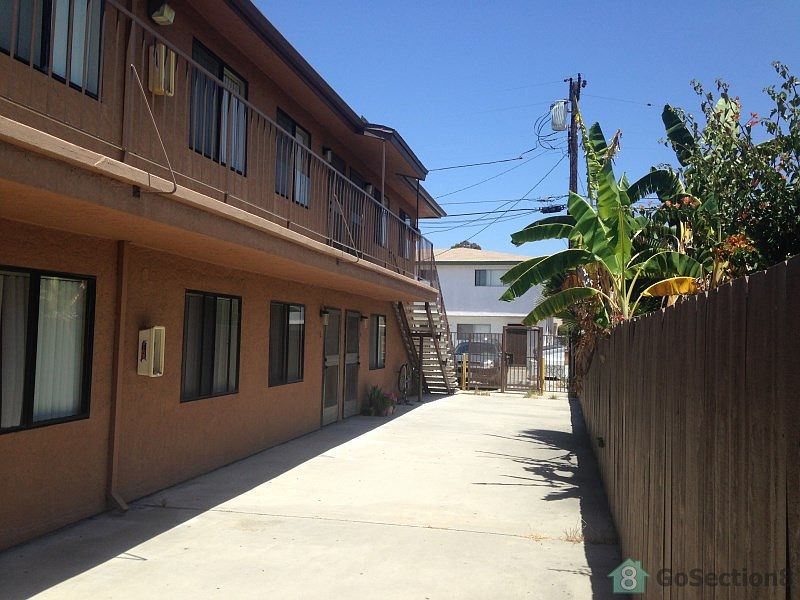 2nd image of 4541 33rd St APT 5