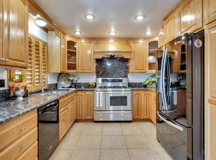 2972 Summerfield Ln, Riverside, CA 92503