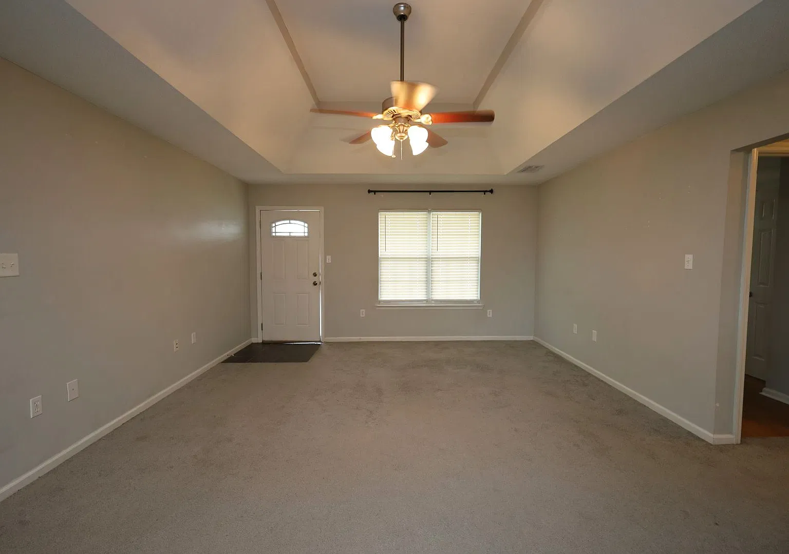 5080 Branch Point Dr — Photo 2