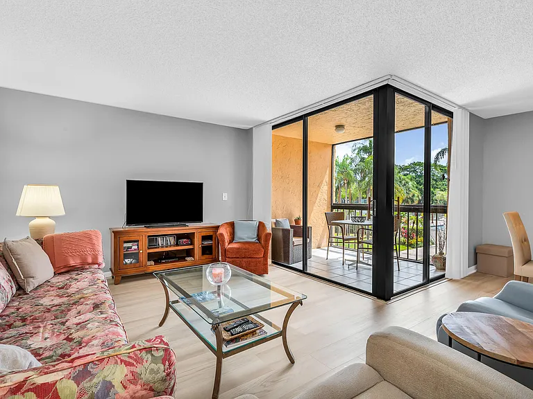 2255 Lindell Blvd #4207 — Photo 3