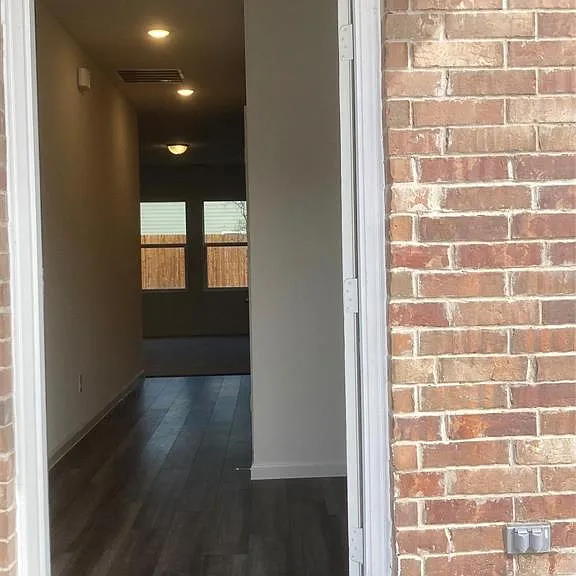 1905 Chapel Hill Rd — Photo 2
