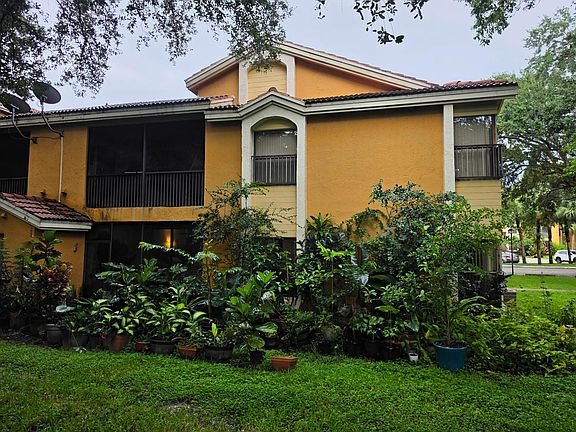 2nd image of 3852 Coral Tree Circle