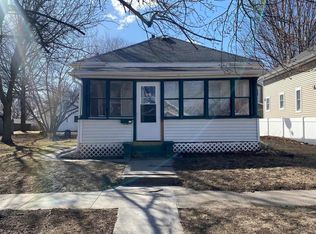 1305 S Cecelia St, Sioux City, IA 51106