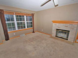 2587 N Sterling Cir, East Troy, WI 53120