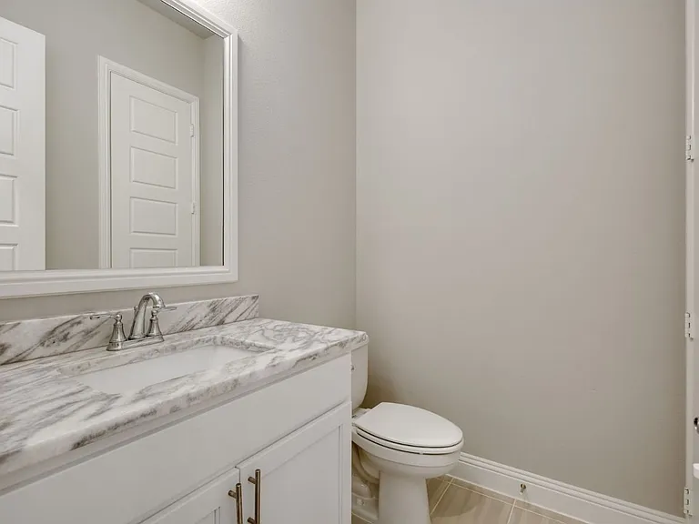 6842 Gavin Dr — Photo 23