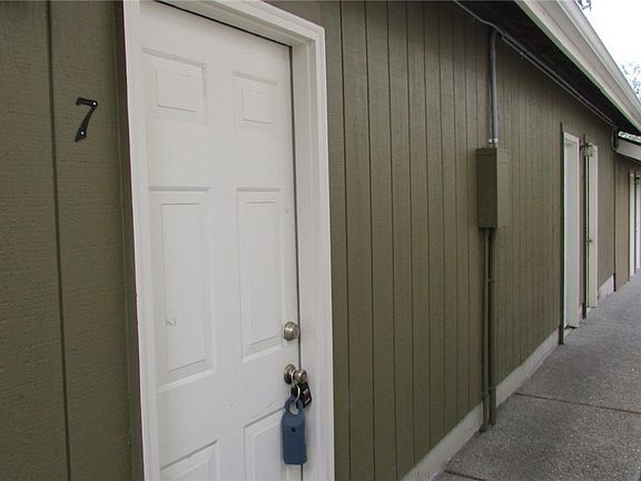 5th image of 12112 113th Avenue Ct E APT 7
