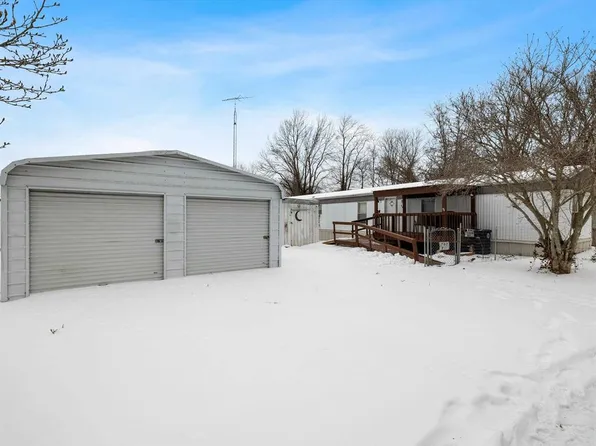 707 E 7th St, Cloverport, KY 40111