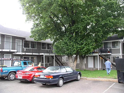 490 Highland Ave Photo 1