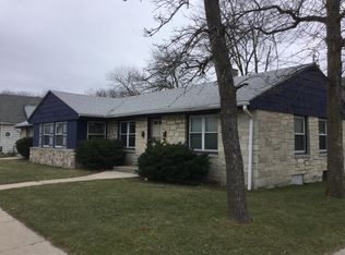 3927A W Hampton Ave, Milwaukee, WI 53209