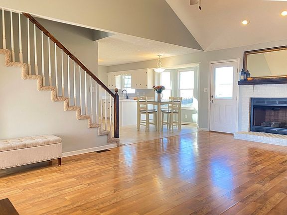 2nd image of 3521 Sandpiper Dr