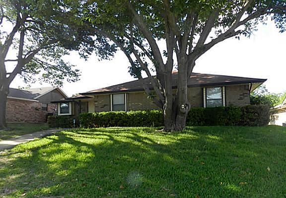 2nd image of 2111 Blueridge Dr