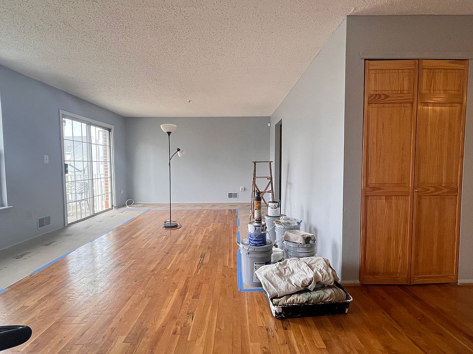 Living Room (1st Floor)
