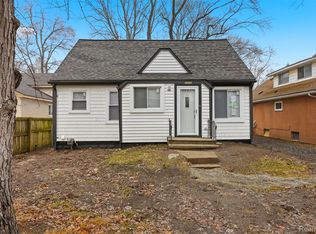 3426 Signet Dr, Waterford, MI 48329