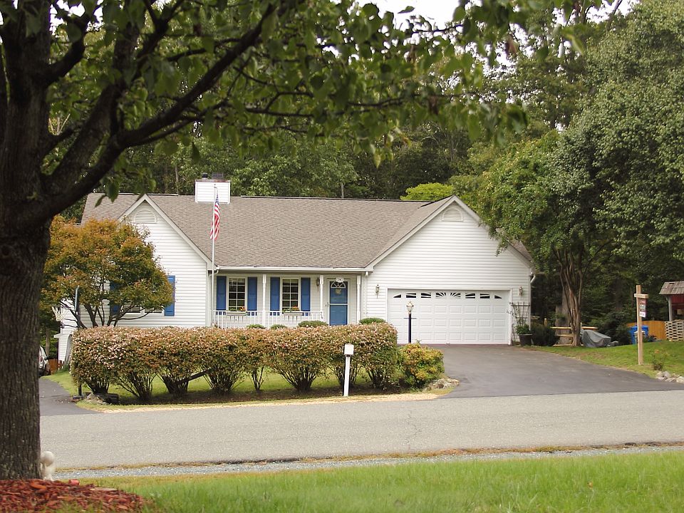 1st image of 74 Hamlin Dr