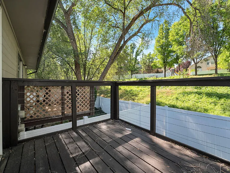 1356 E Merritt Cir — Photo 21